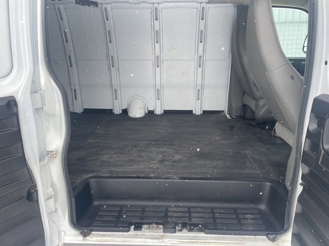 Used 2023 Chevrolet Express 3500 Work Van w/ Driver Convenience Package image 21