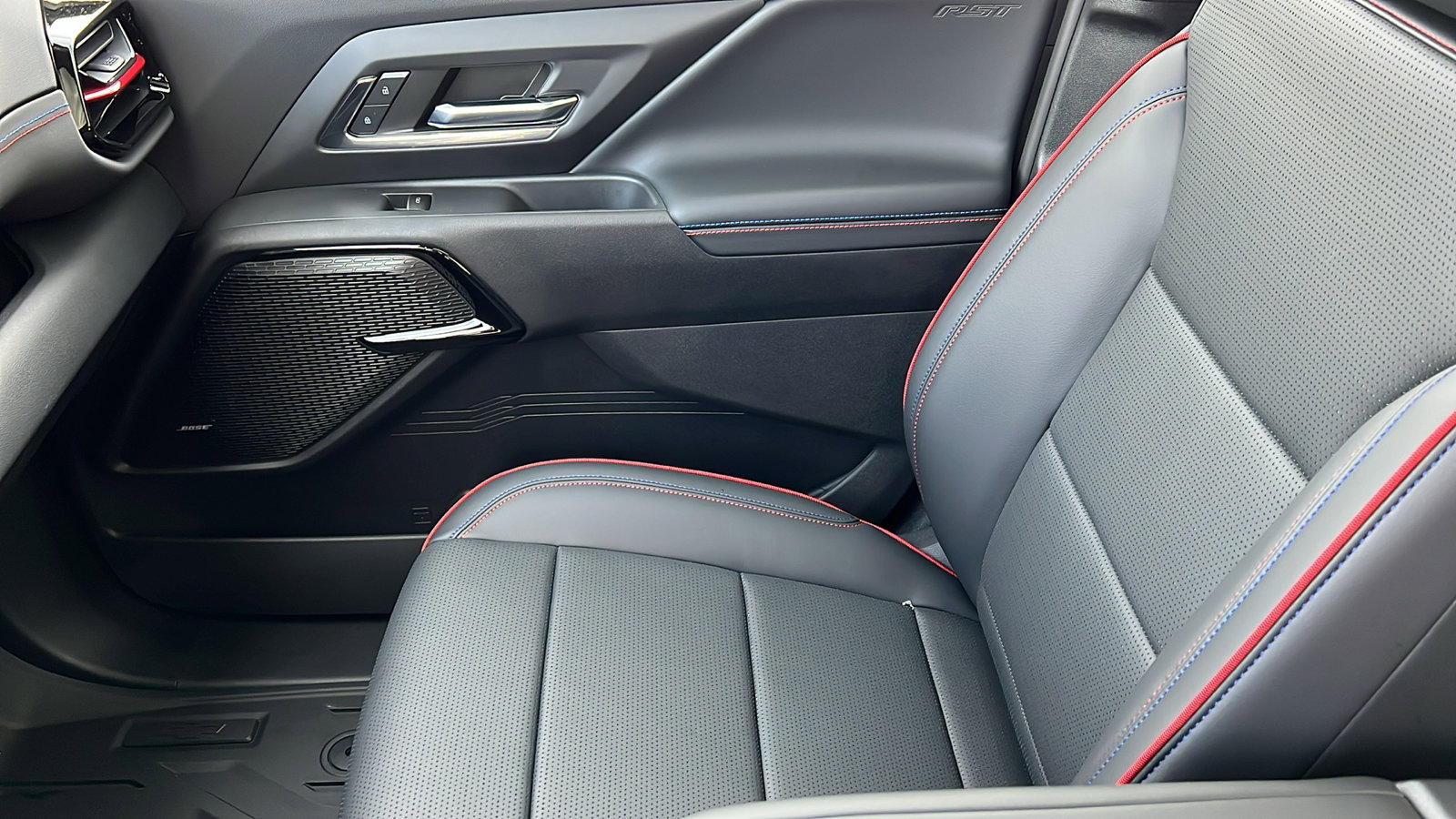 New 2024 Chevrolet Silverado EV RST image 21