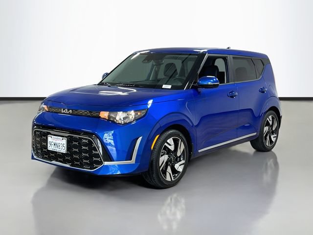 Certified 2023 Kia Soul GT-Line FWD image 3