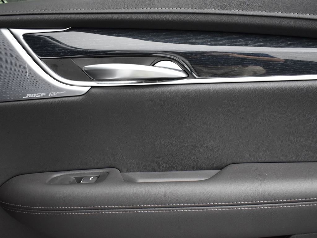 Certified 2024 Cadillac XT5 Premium Luxury w/ LPO, Floor Liner Package image 28