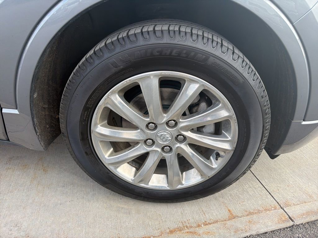 Used 2020 Buick Envision Essence AWD/4WD image 13