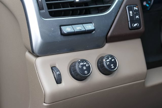 Used 2016 Chevrolet Tahoe LTZ AWD/4WD image 12