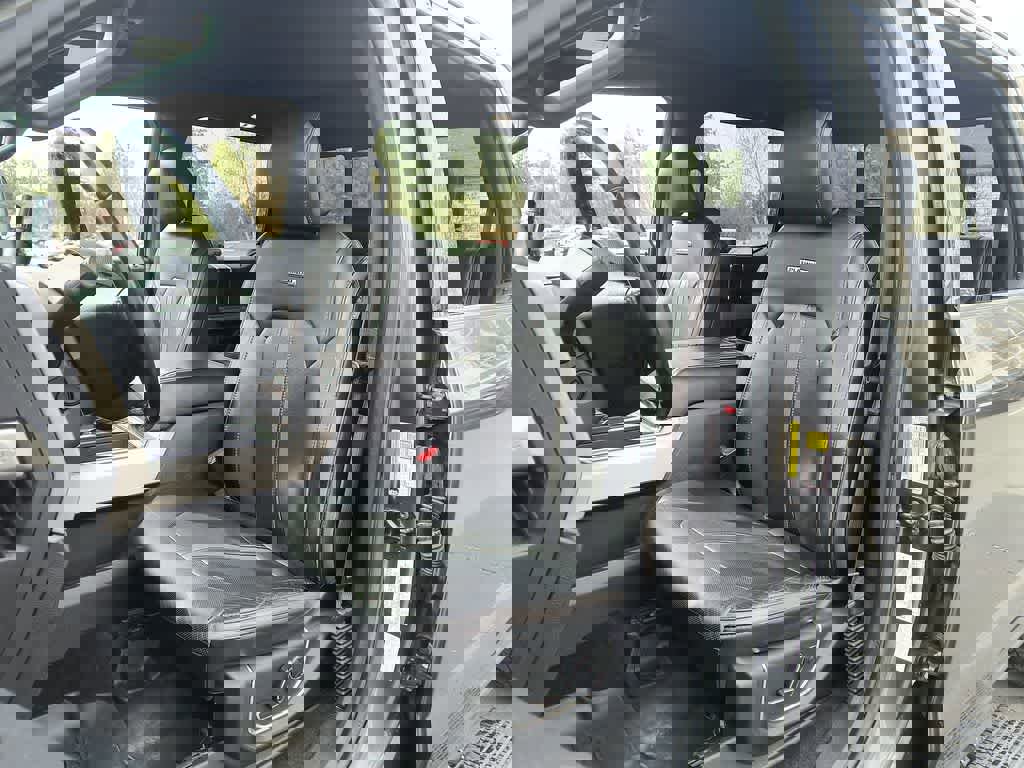 Used 2017 Ford F350 Platinum w/ Platinum Ultimate Package image 11