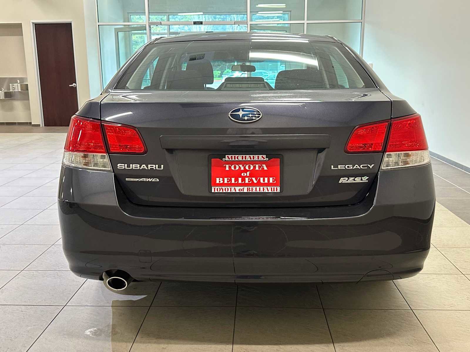 Used 2013 Subaru Legacy 2.5i Premium w/ All-Weather Pkg AWD/4WD image 5