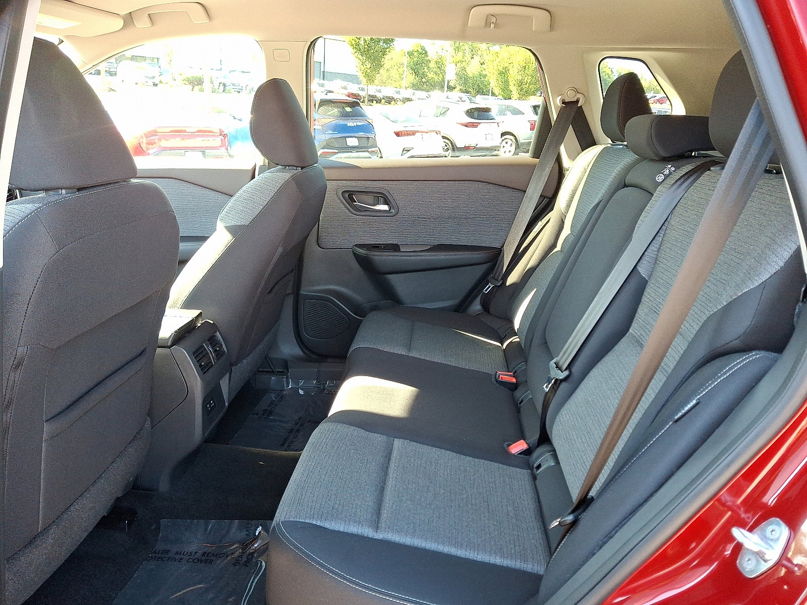 Used 2022 Nissan Rogue SV image 10