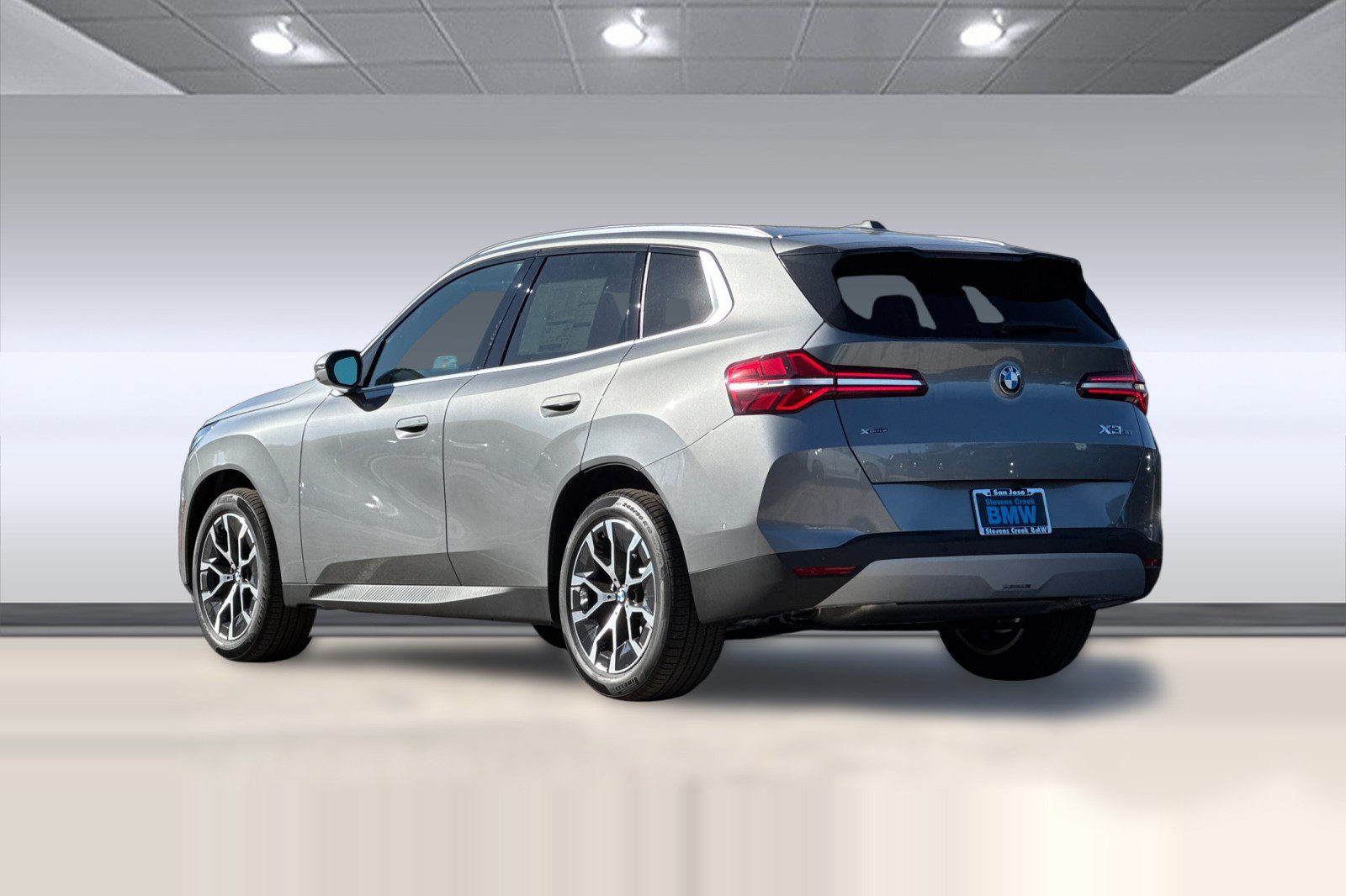 Used 2026 BMW X3 xDrive30i w/ Premium Package AWD/4WD image 3