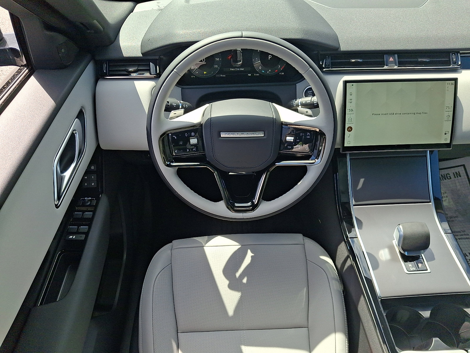 New 2026 Land Rover Range Rover Velar S AWD/4WD image 9