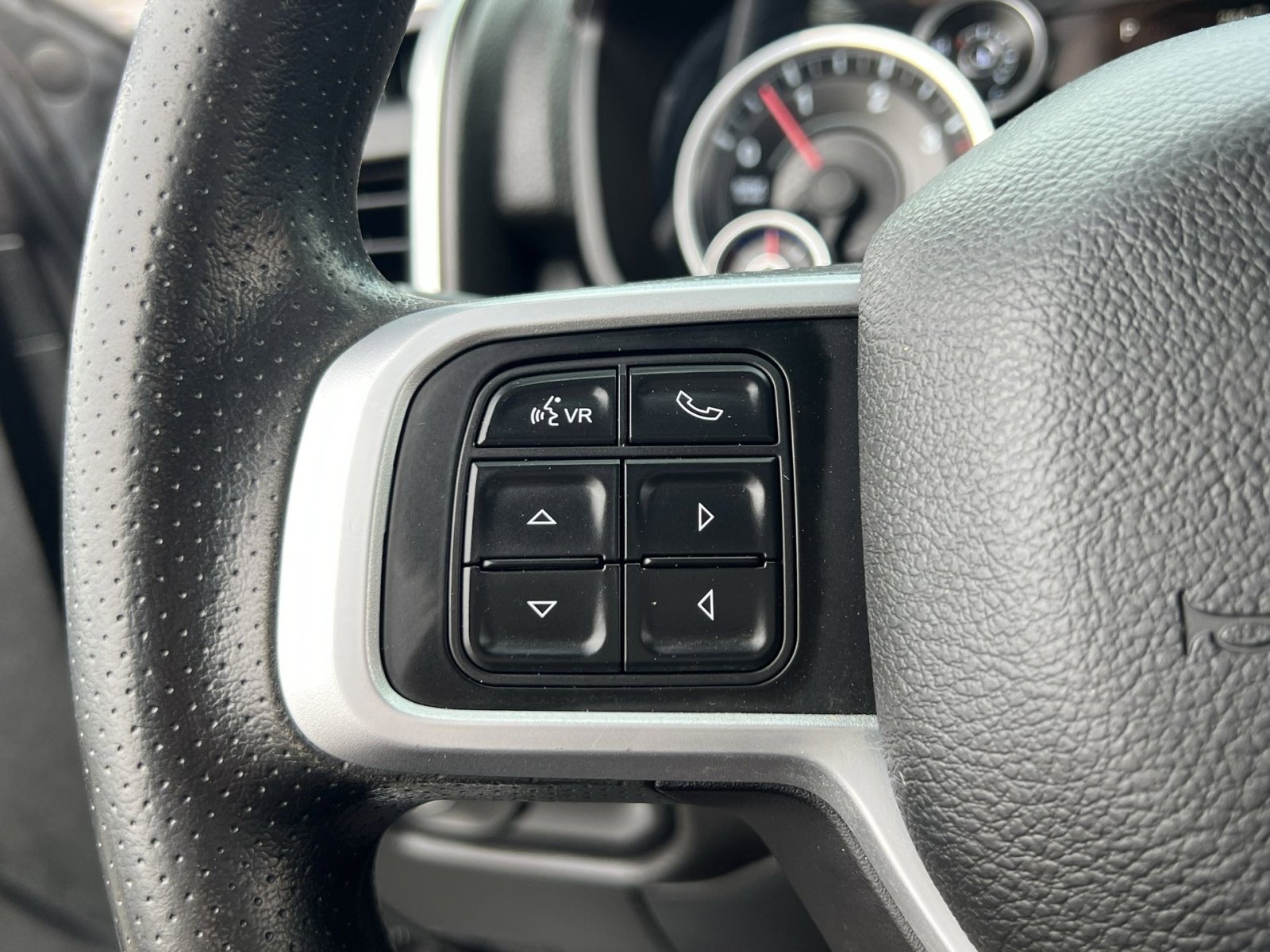 Used 2022 RAM 2500 Big Horn AWD/4WD image 38