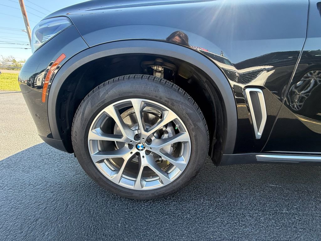 Used 2019 BMW X5 xDrive40i w/ Premium Package 2 image 10