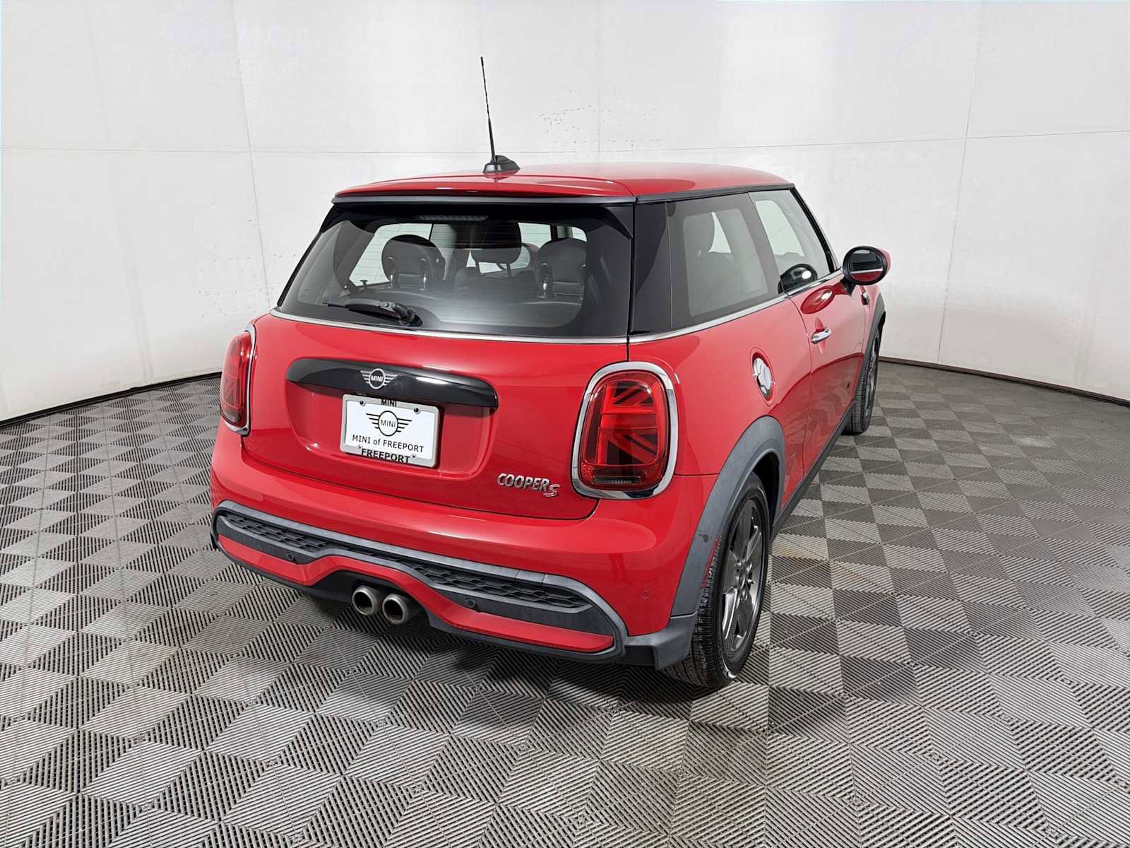 Used 2022 MINI Cooper S image 6