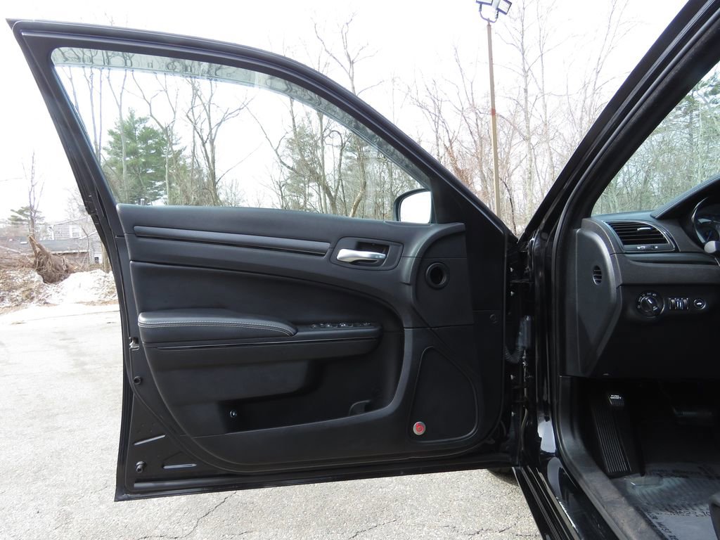 Used 2016 Chrysler 300 S w/ 300S Premium Group image 9