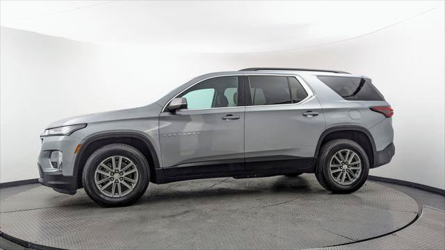 Used 2023 Chevrolet Traverse LT FWD image 3