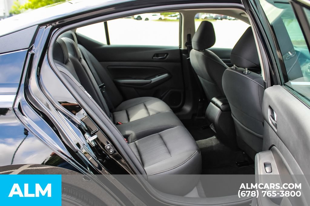 Used 2025 Nissan Altima 2.5 SV FWD image 19