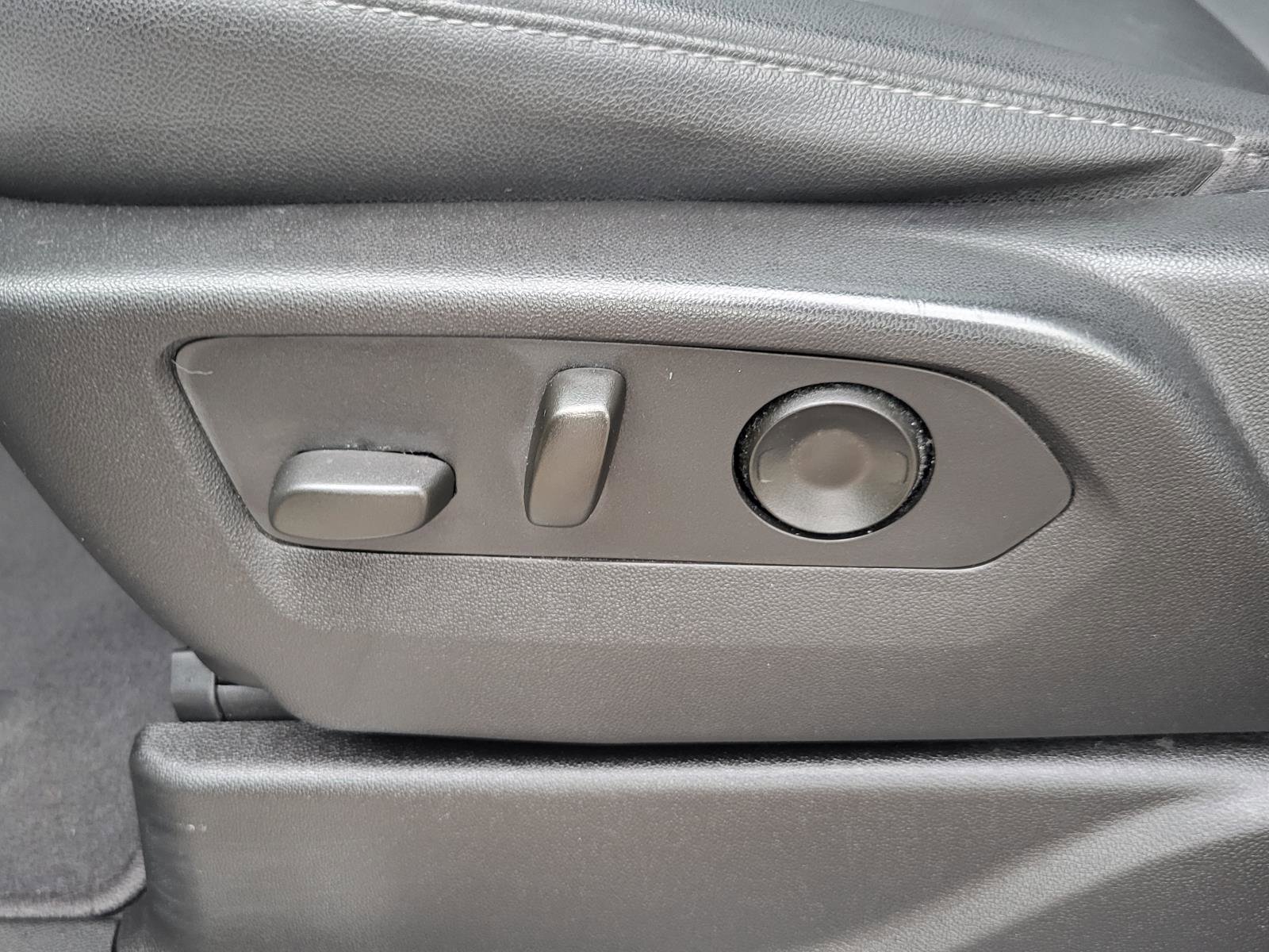 Used 2021 Chevrolet Tahoe LT w/ Rear Media and Nav Package image 19