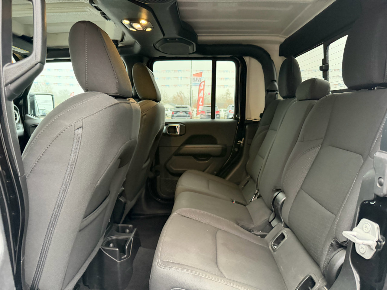 Used 2023 Jeep Gladiator Overland image 17