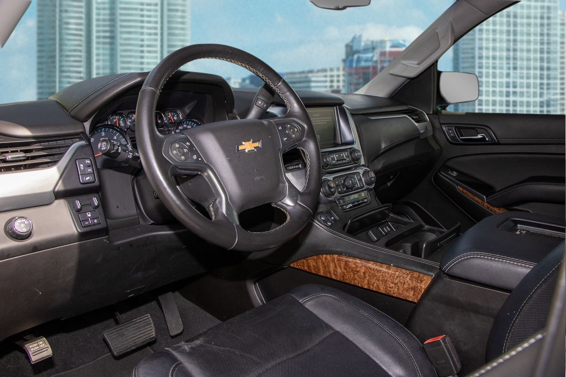 Used 2019 Chevrolet Suburban Premier w/ RST 6.2L Performance Edition image 16