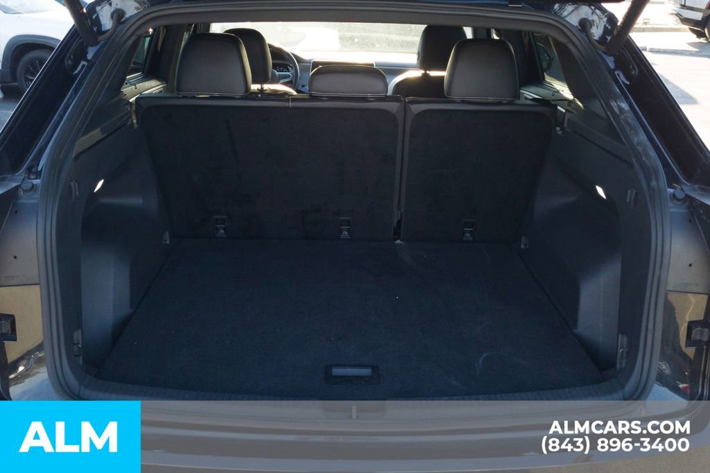 Used 2024 Volkswagen Atlas Cross Sport SE image 8