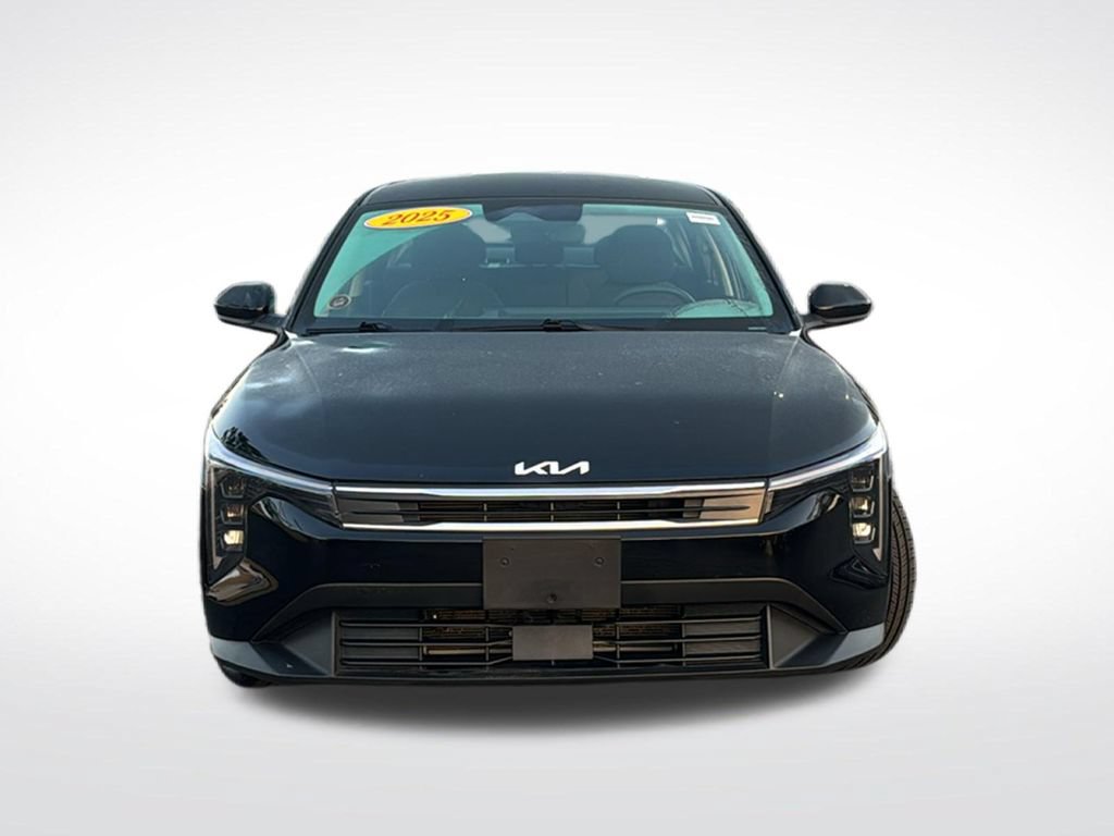 Used 2025 Kia K4 FWD image 2