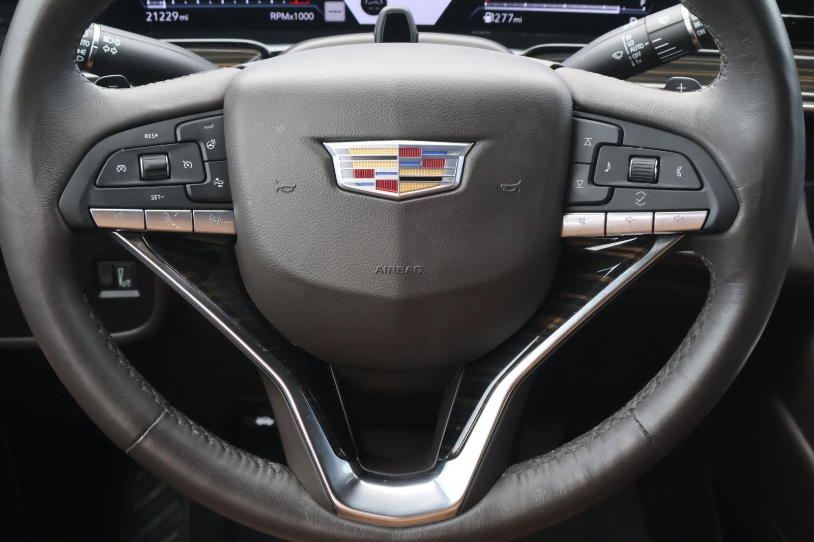 Certified 2024 Cadillac Escalade ESV Premium Luxury RWD image 14