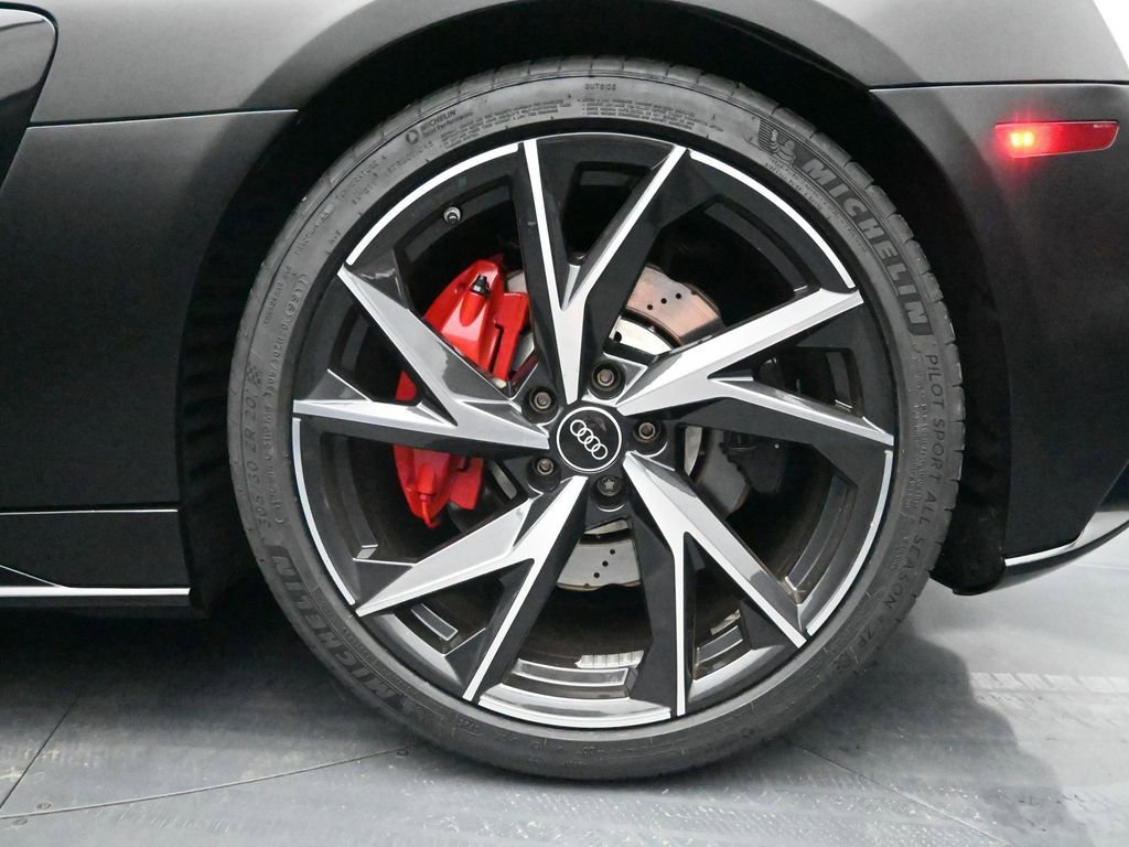 Used 2021 Audi R8 V10 w/ Premium Package image 13