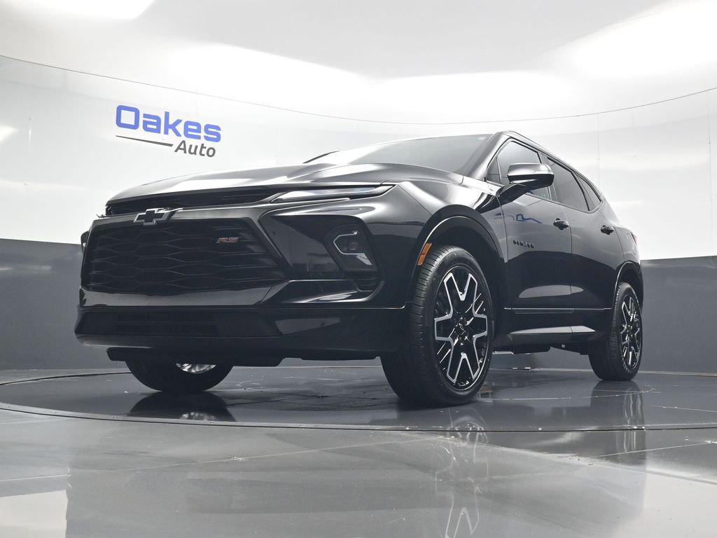 Used 2023 Chevrolet Blazer RS w/ Enhanced Convenience Package image 40