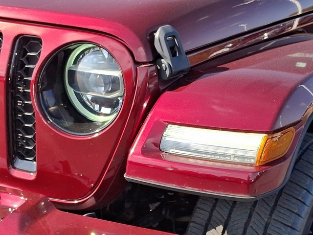 Certified 2021 Jeep Gladiator Overland image 11