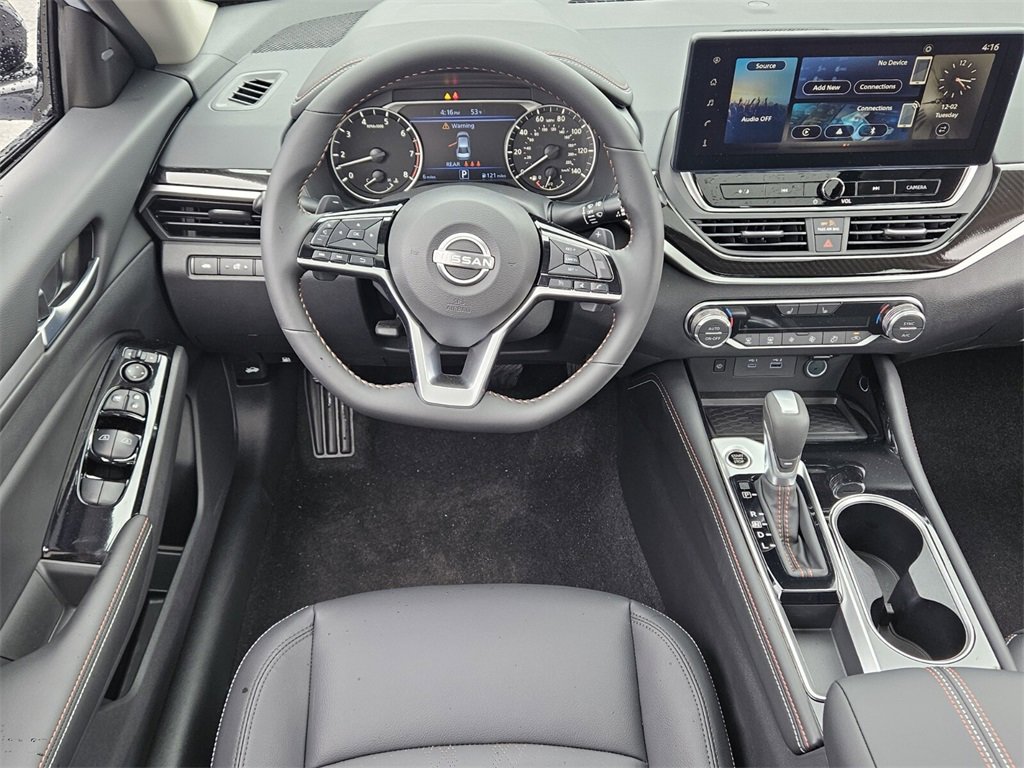 New 2025 Nissan Altima 2.5 SR image 5