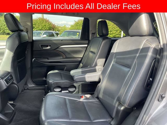 Used 2017 Toyota Highlander XLE FWD image 18