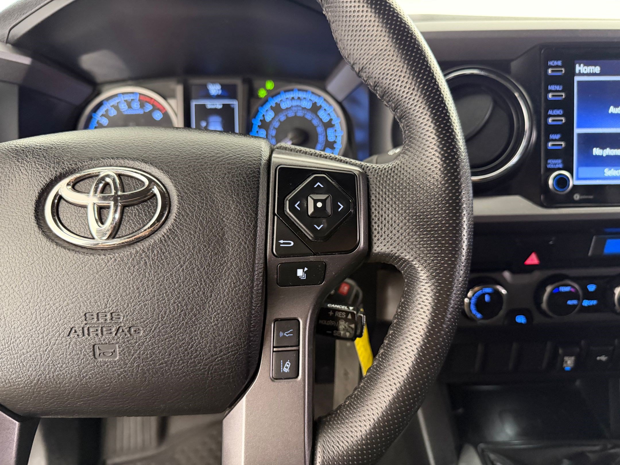 Used 2022 Toyota Tacoma TRD Off-Road w/ Black Out Package (TMS) AWD/4WD image 16