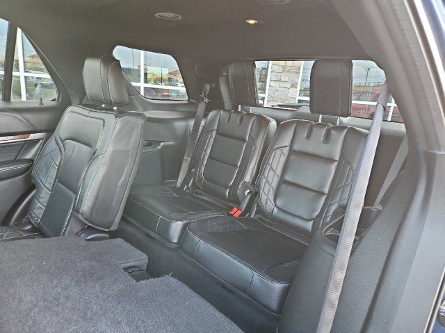 Used 2017 Ford Explorer Platinum image 27