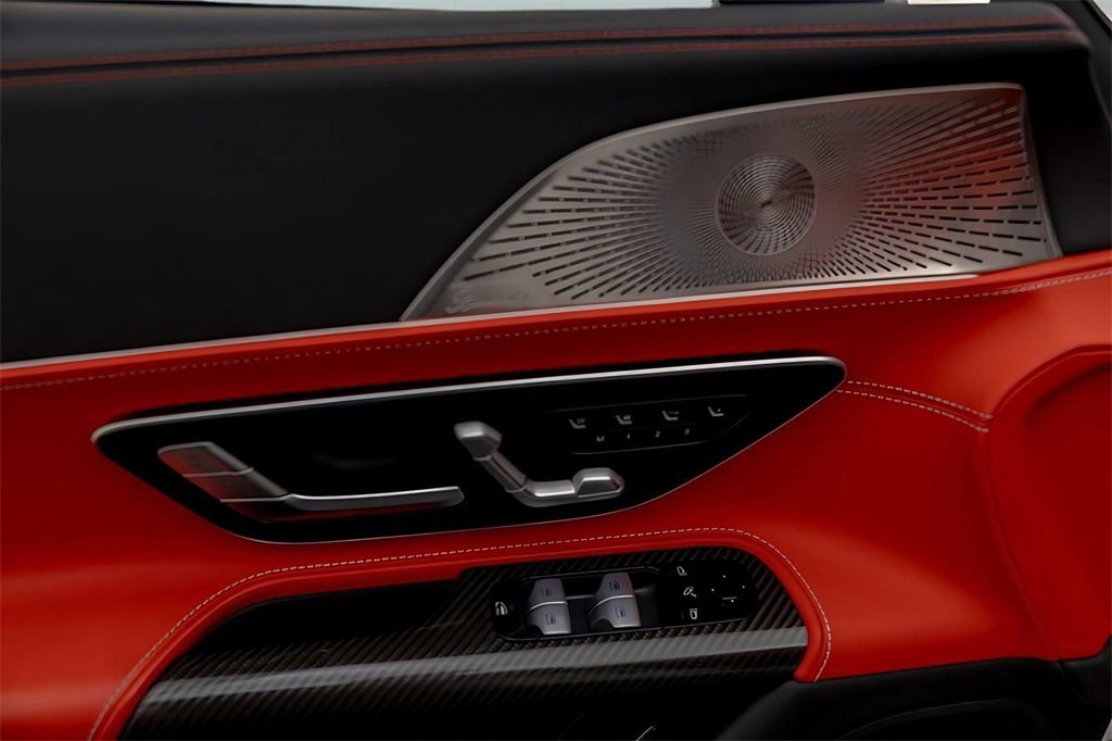 Used 2023 Mercedes-Benz SL 63 AMG 4MATIC image 22