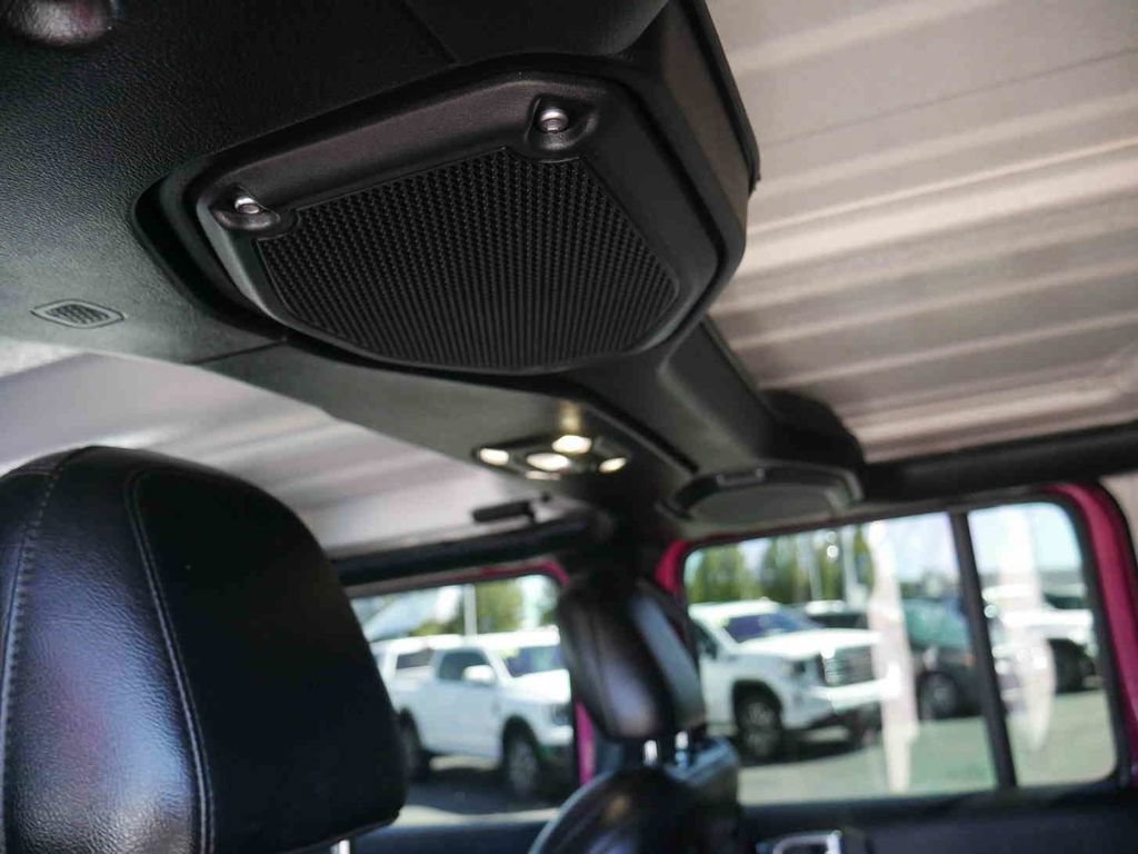 Used 2021 Jeep Wrangler Unlimited Rubicon AWD/4WD image 18