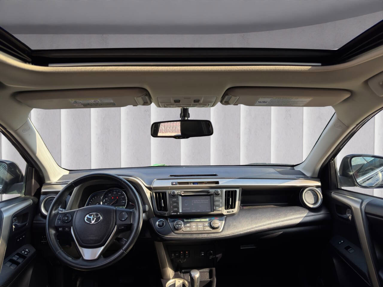 Used 2014 Toyota RAV4 Limited image 15