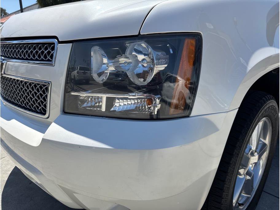 Used 2013 Chevrolet Suburban LTZ RWD image 44