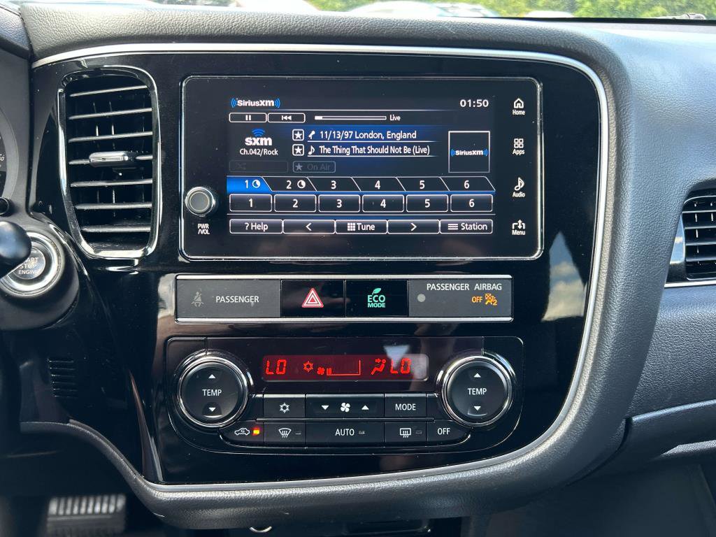 Used 2019 Mitsubishi Outlander SE image 20