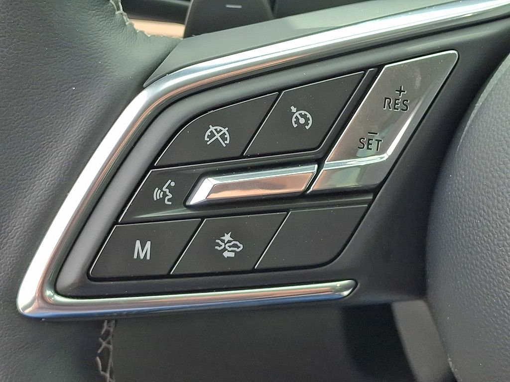 Used 2025 Buick Envision Sport Touring image 21