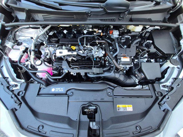 Certified 2025 Toyota Prius LE FWD image 21