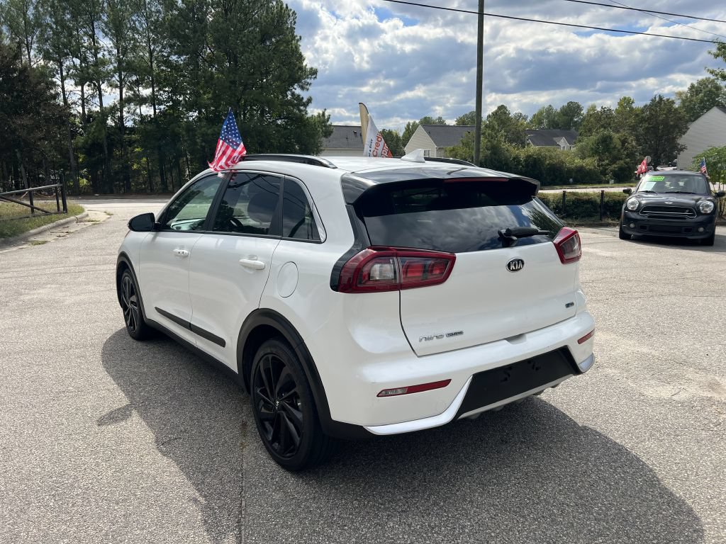 Used 2019 Kia Niro S Touring FWD image 7