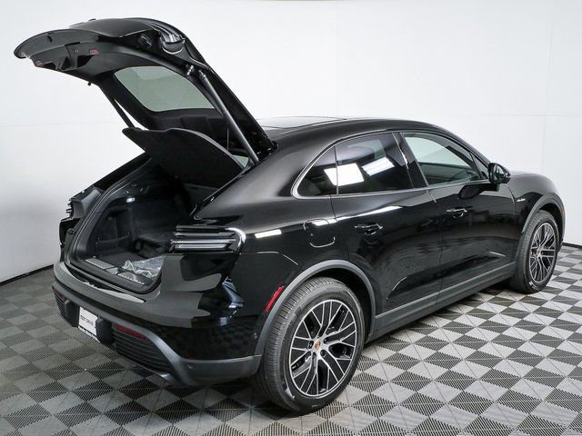 New 2026 Porsche Macan Electric image 29