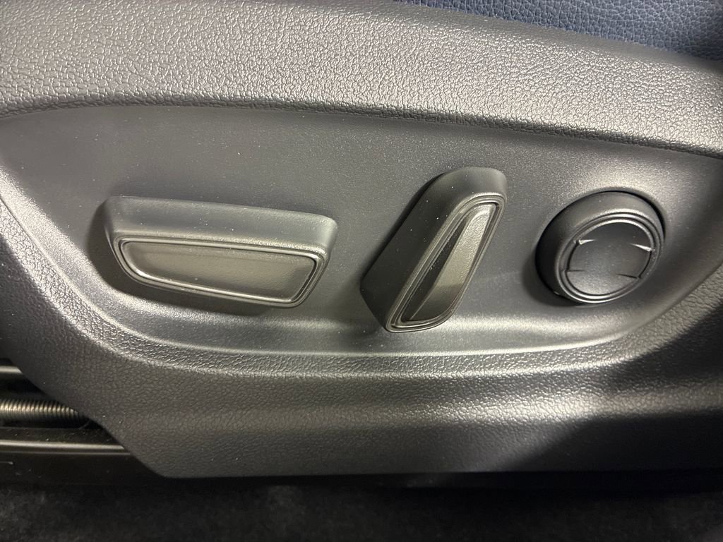 Certified 2023 Subaru Solterra AWD image 27