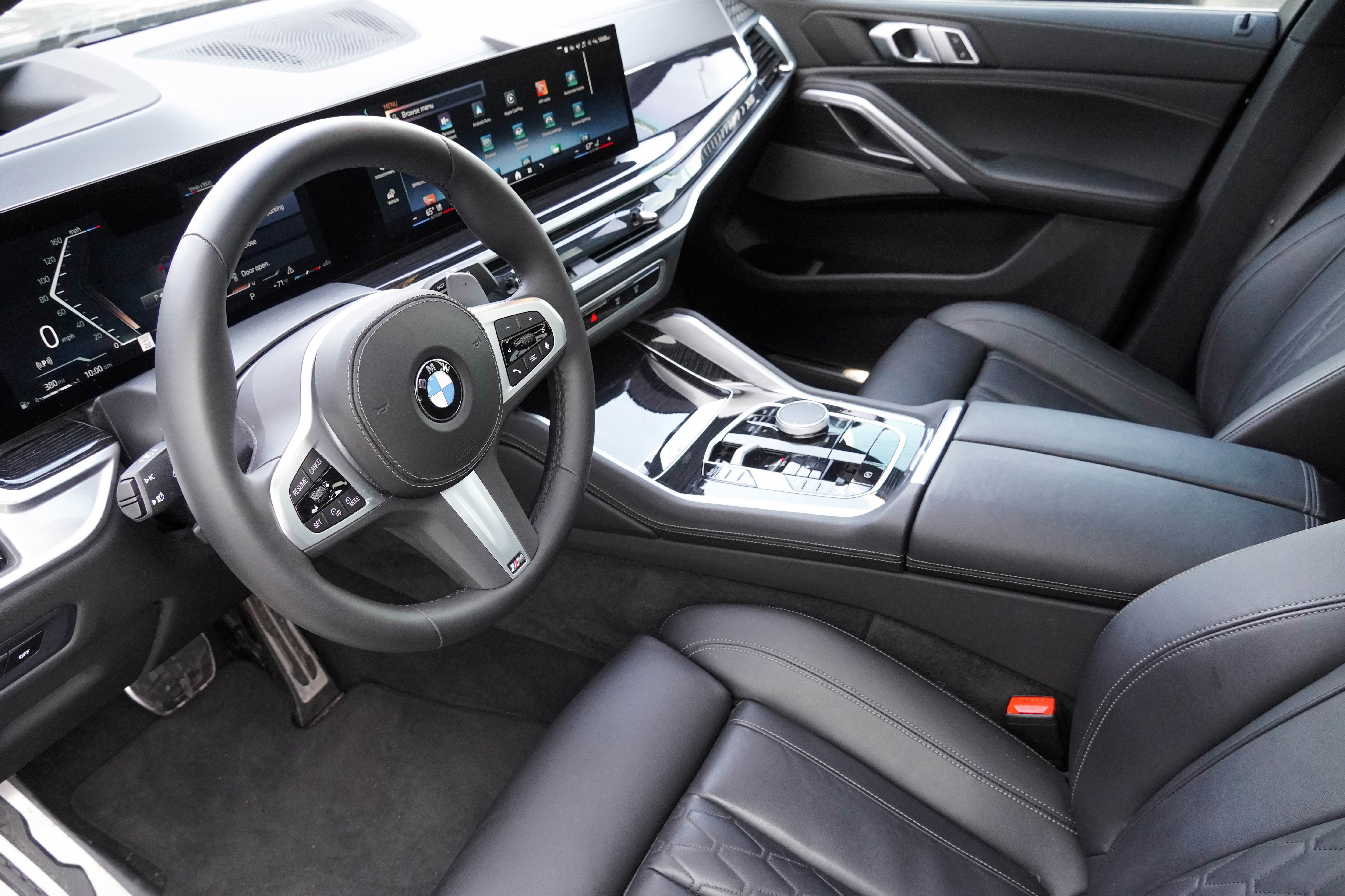 Certified 2024 BMW X6 xDrive40i w/ Premium Package image 10