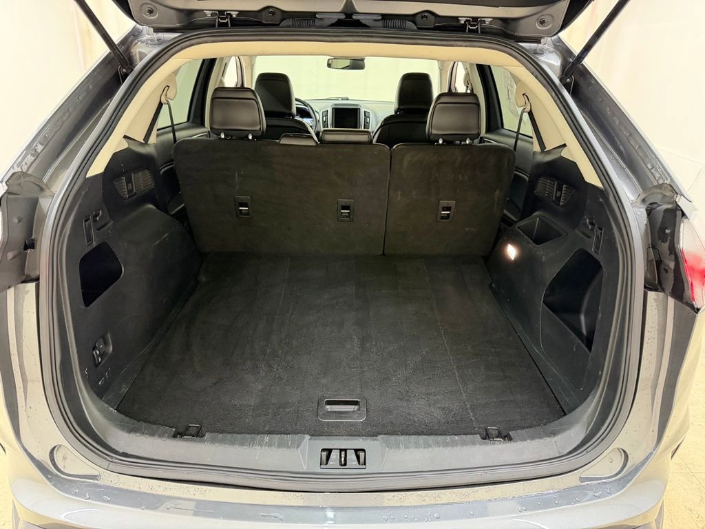 Used 2021 Ford Edge SEL image 5