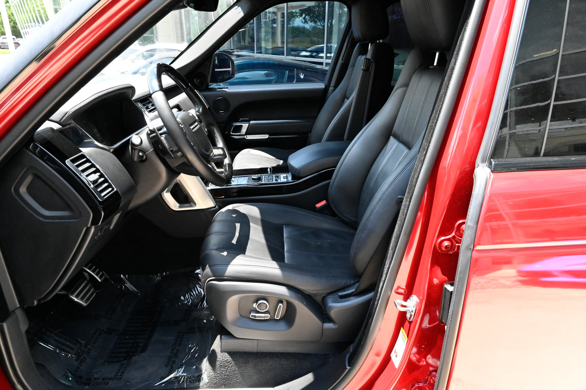 Used 2017 Land Rover Range Rover Supercharged AWD/4WD image 17