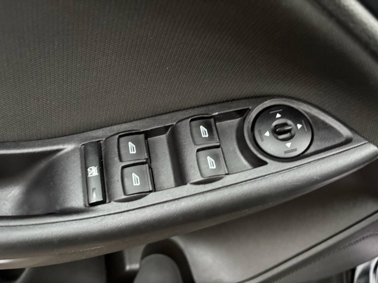 Used 2016 Ford Focus SE FWD image 23