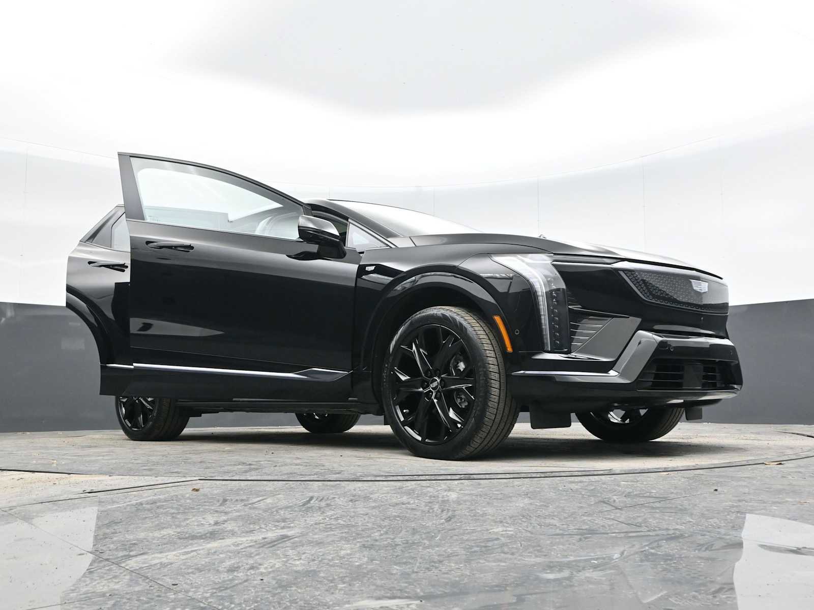 New 2025 Cadillac Optiq Sport 2 w/ LPO, ONYX Package image 45