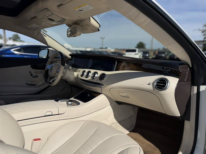 Used 2015 Mercedes-Benz S 550 4MATIC Coupe w/ Sport Package image 46