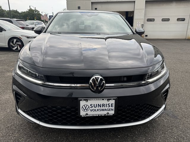 Used 2026 Volkswagen Jetta SE FWD image 2