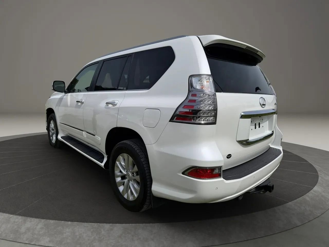 Used 2016 Lexus GX 460 w/ Premium Package AWD/4WD image 3