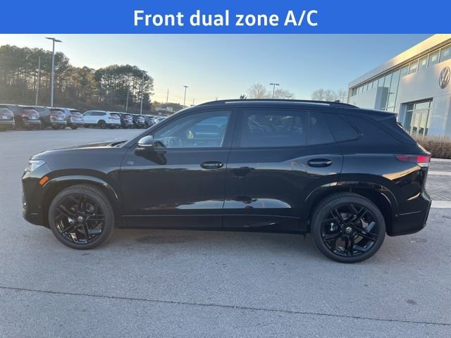 New 2026 Volkswagen Tiguan SE R-Line image 3