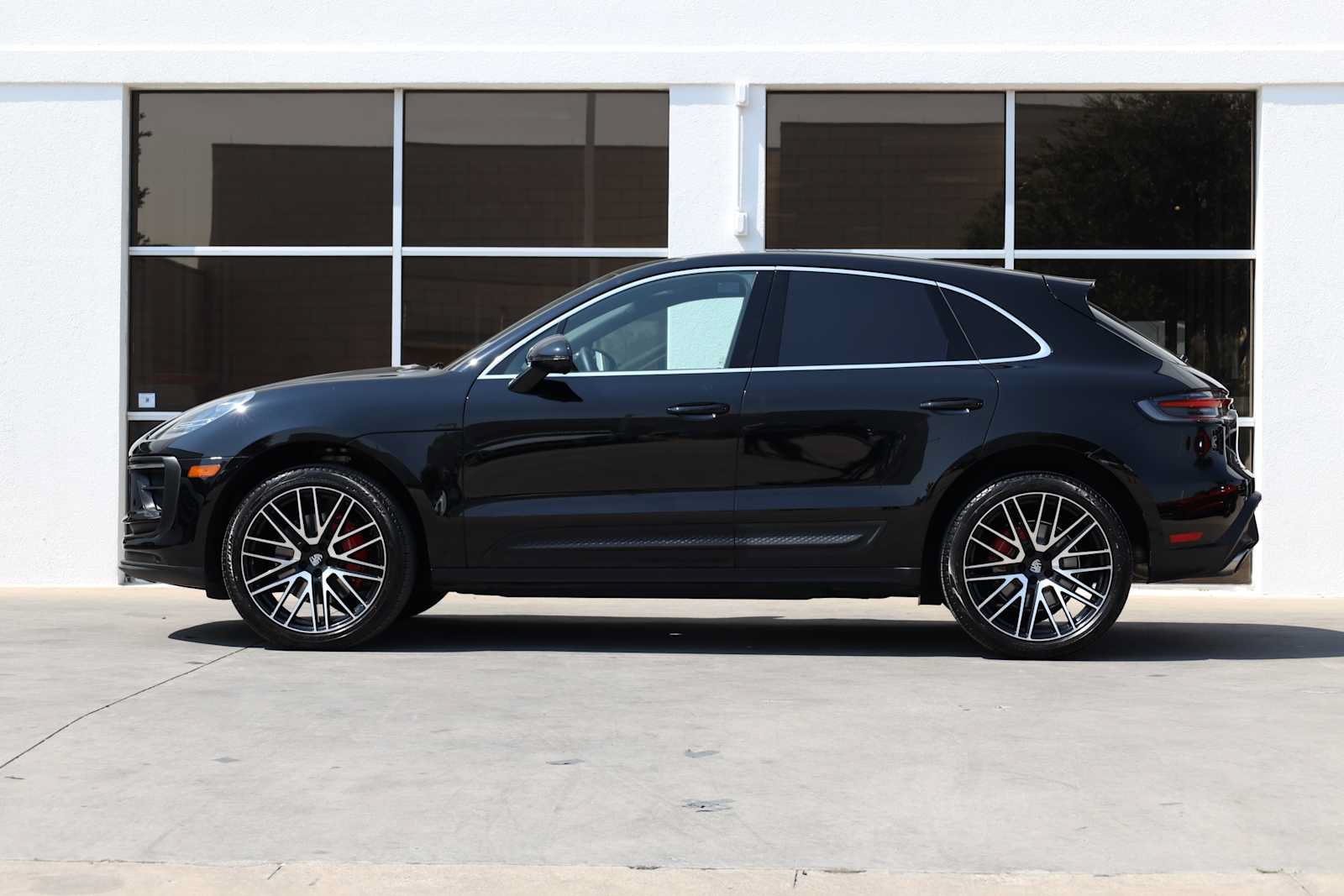 Used 2025 Porsche Macan S AWD/4WD image 11